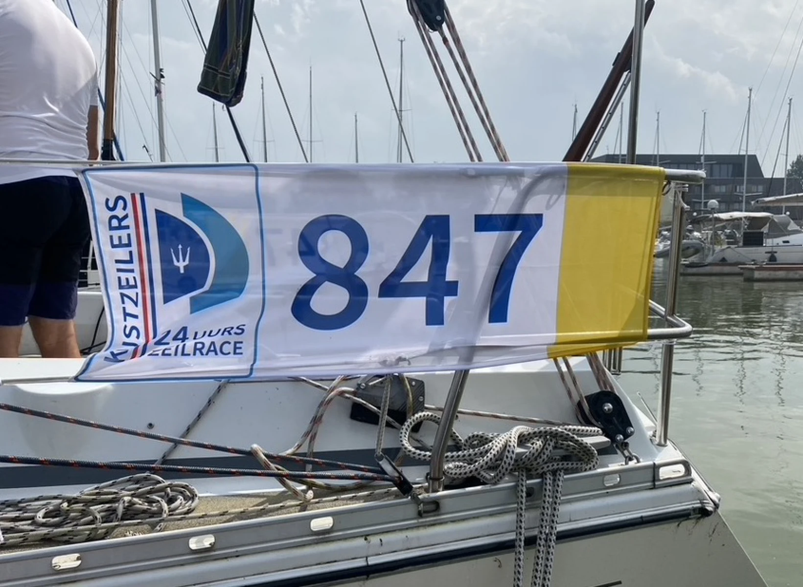 Startnummer für die 24 Stunden Regatta auf dem IJsselmeer