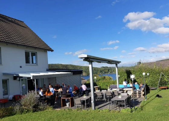 Gemütliches Beisammensein auf der Terrasse des SSCR